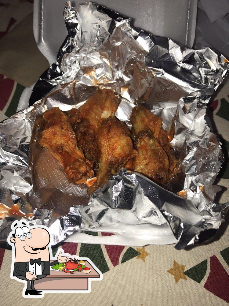 WINGS ON THE RUN in Greenville Restaurant menu and reviews