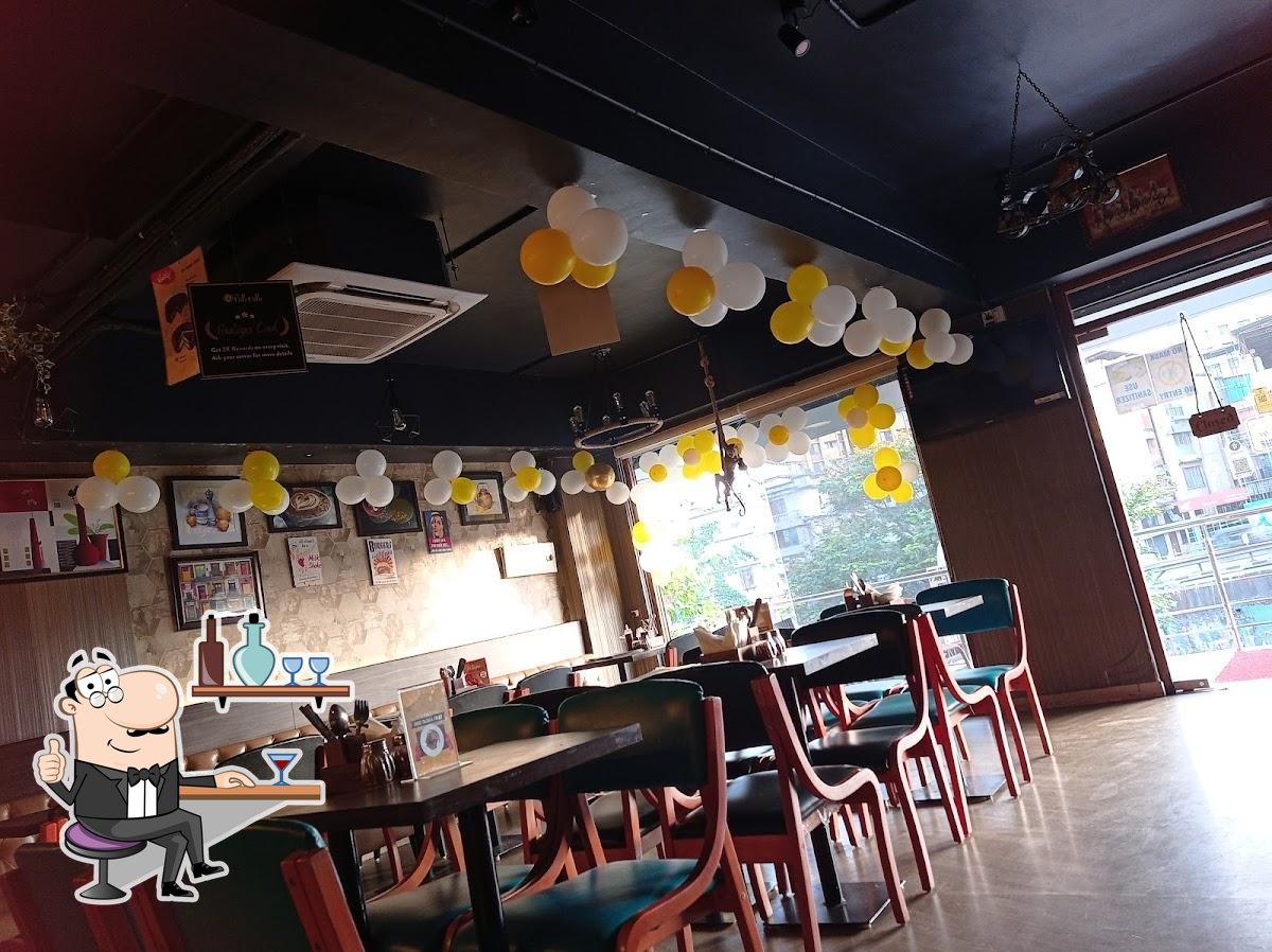 vape vs disposable vape Cafe Ville Villa,Vapi, Vapi