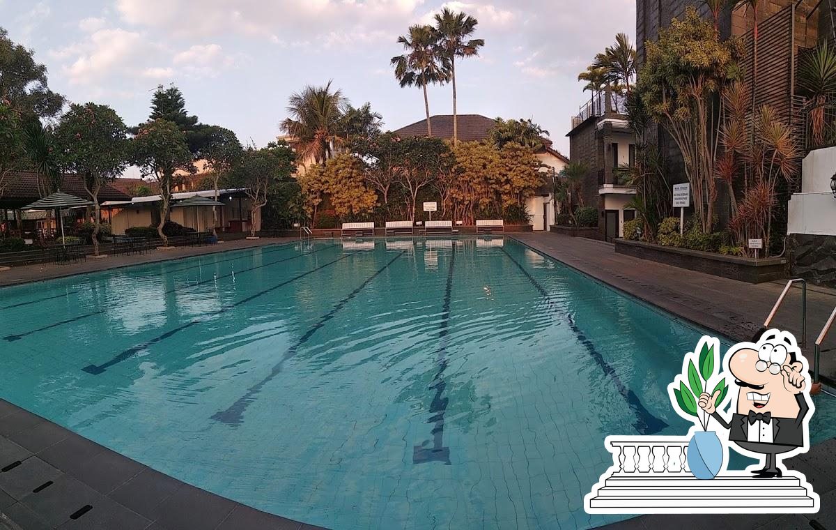 Kantin Villa Setia Budi, Bandung - Opiniones del restaurante
