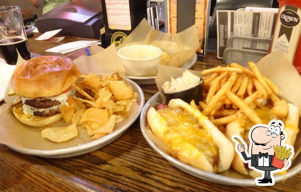 Ironwood Bar & Grill in Walker Restaurant menu and reviews