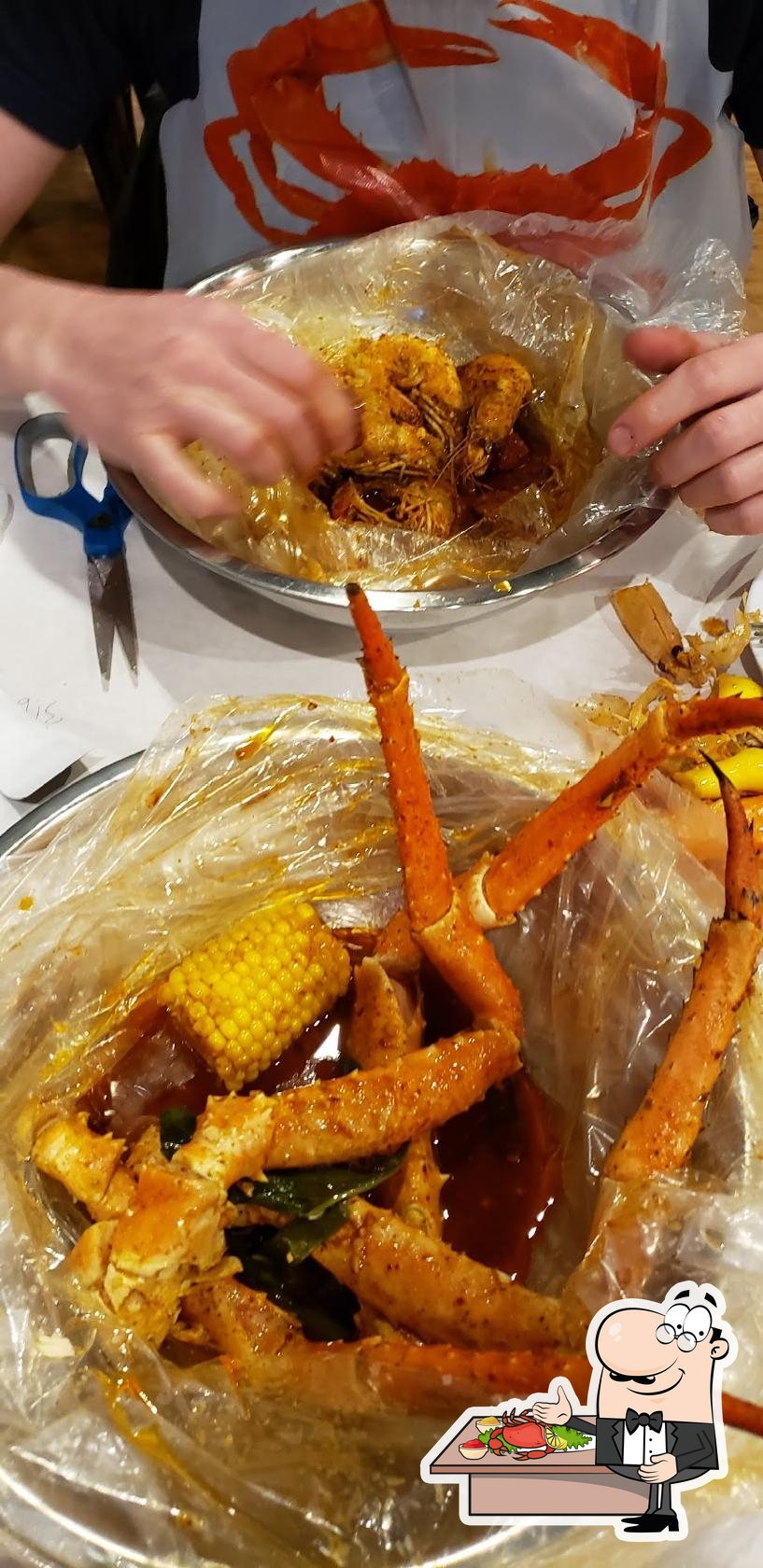 https://img.restaurantguru.com/r125-Big-Pot-and-Grill-seafood-2022-10-7.jpg