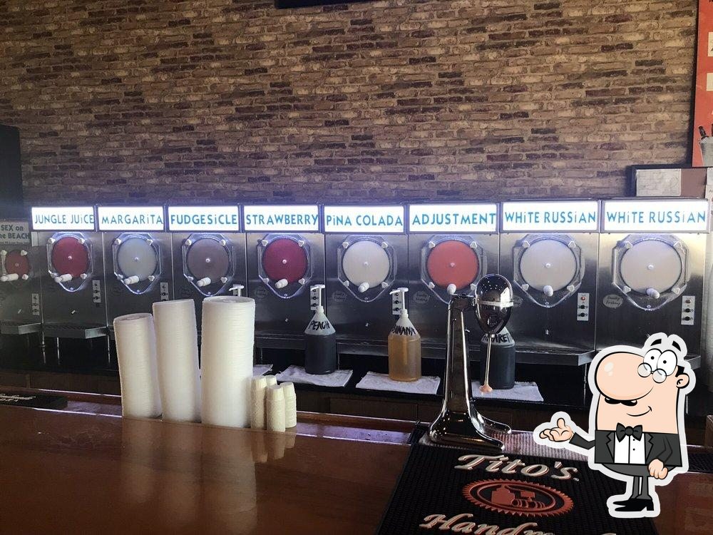 Pub y bar Coconut Willy's Daiquiris, Zachary Carta del restaurante y opiniones