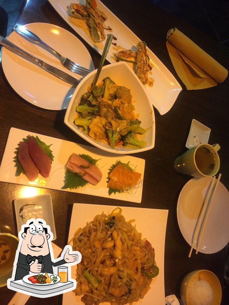 East Pearl in Greenbelt Restaurant menu and reviews