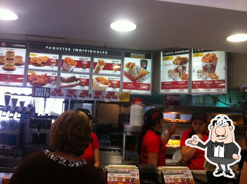Comida rápida KFC, Zapopan, Avenida Adolfo López Mateos Sur 5295 -  Opiniones del restaurante