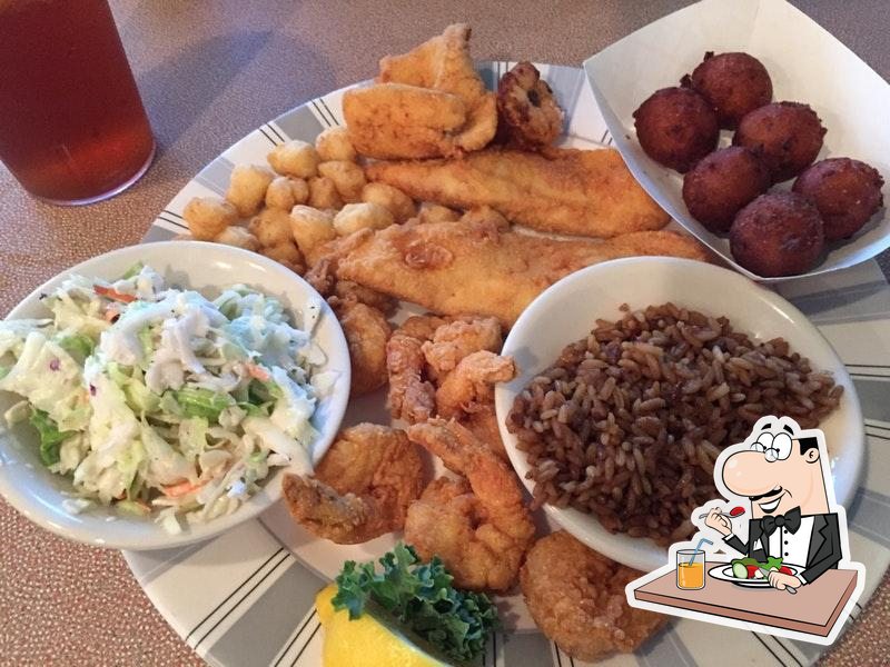 Anna Maria Oyster Bar Ellenton, 1525 51st Ave E in Ellenton