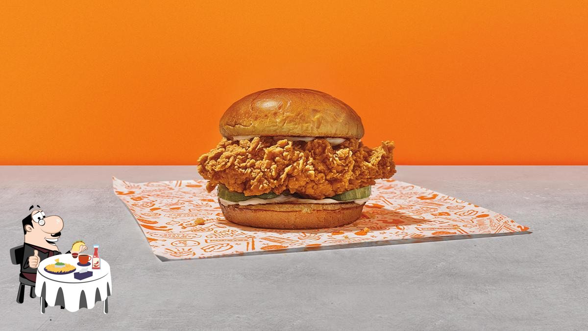 https://img.restaurantguru.com/r140-Popeyes-Louisiana-Kitchen-burger-2022-12-2070.jpg