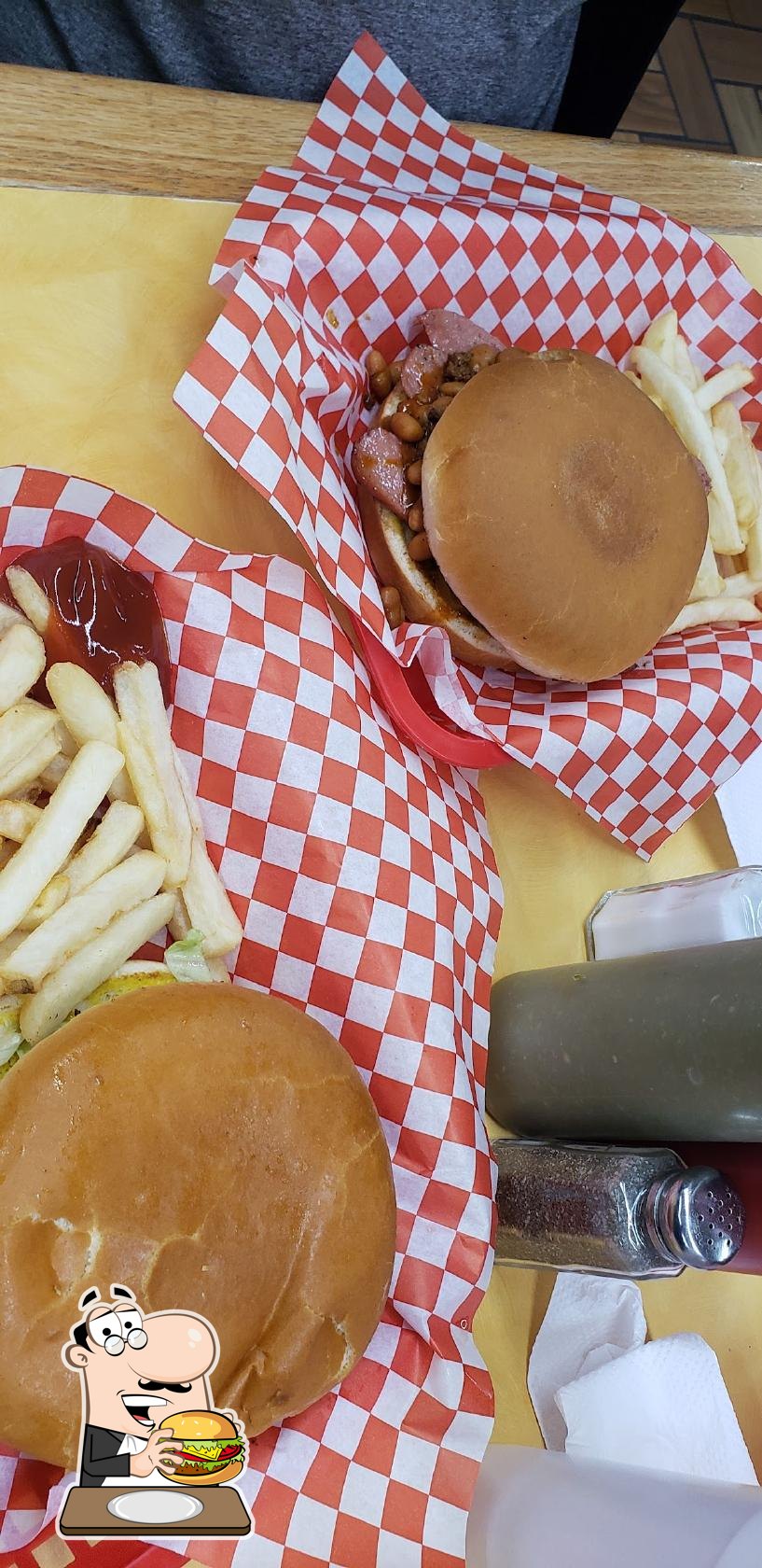 PAPA BURGERS, El Paso - 2066 Wedgewood Dr - Photos & Restaurant