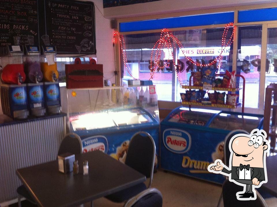 Dingers Seafood & Take Away, Toowoomba Rd in Crows Nest Restaurant