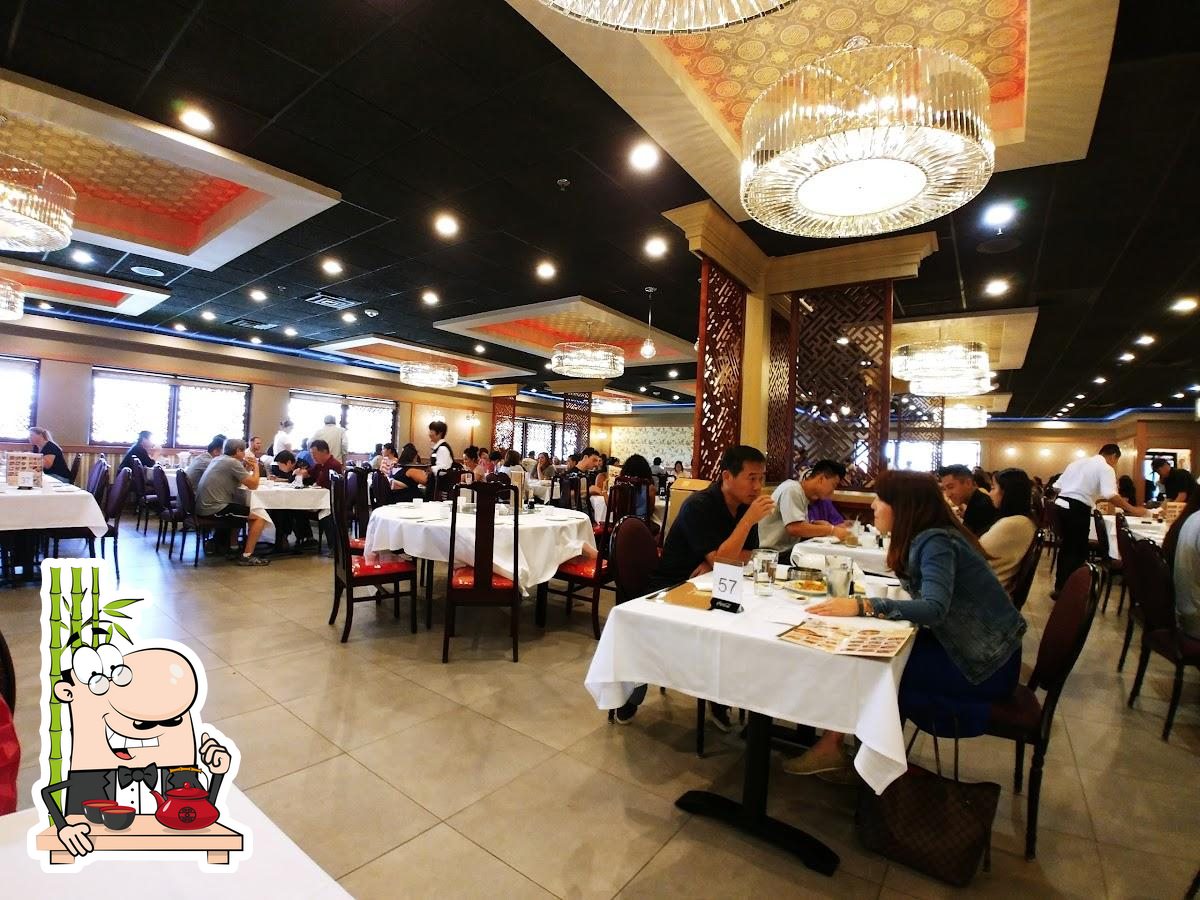 https://img.restaurantguru.com/r163-GOLDEN-ISLAND-Dimsum-and-Asian-Cuisine-meals-2022-10-1.jpg