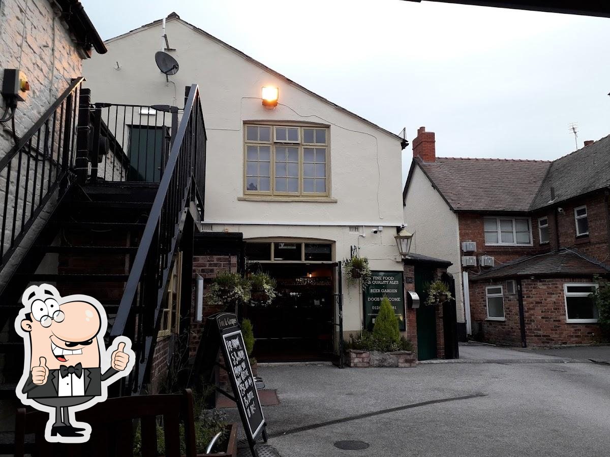 Fox & Grapes in Hawarden Restaurant menu and reviews