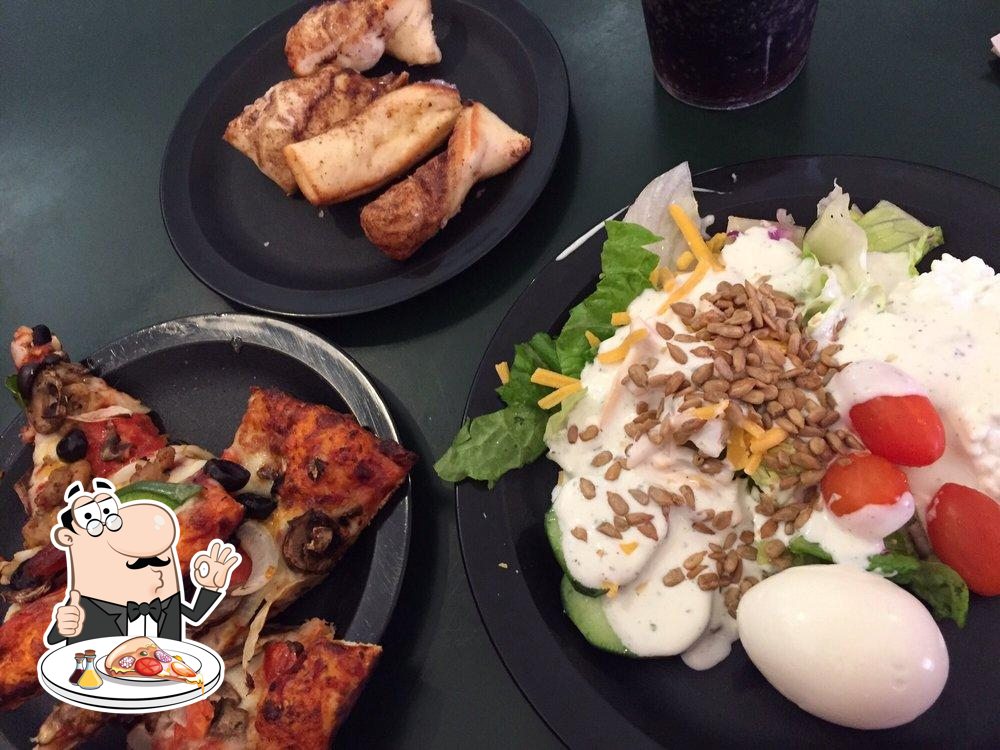 Round Table Pizza, 2650 Geer Rd in Turlock Restaurant menu and reviews