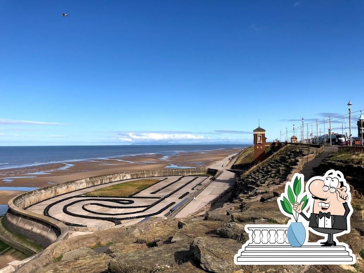 Ma Kellys Showboat & Uncle Tom's Sports Bar in Blackpool Restaurant