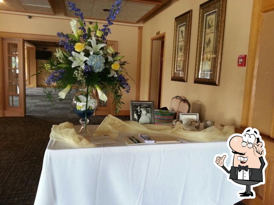 Tellico Village Yacht Club in Loudon Restaurant reviews