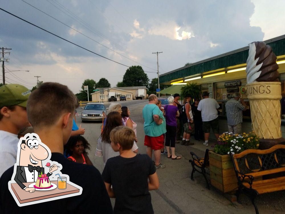Young’s Custard Stand, Hartzell School Rd in Zelienople Restaurant