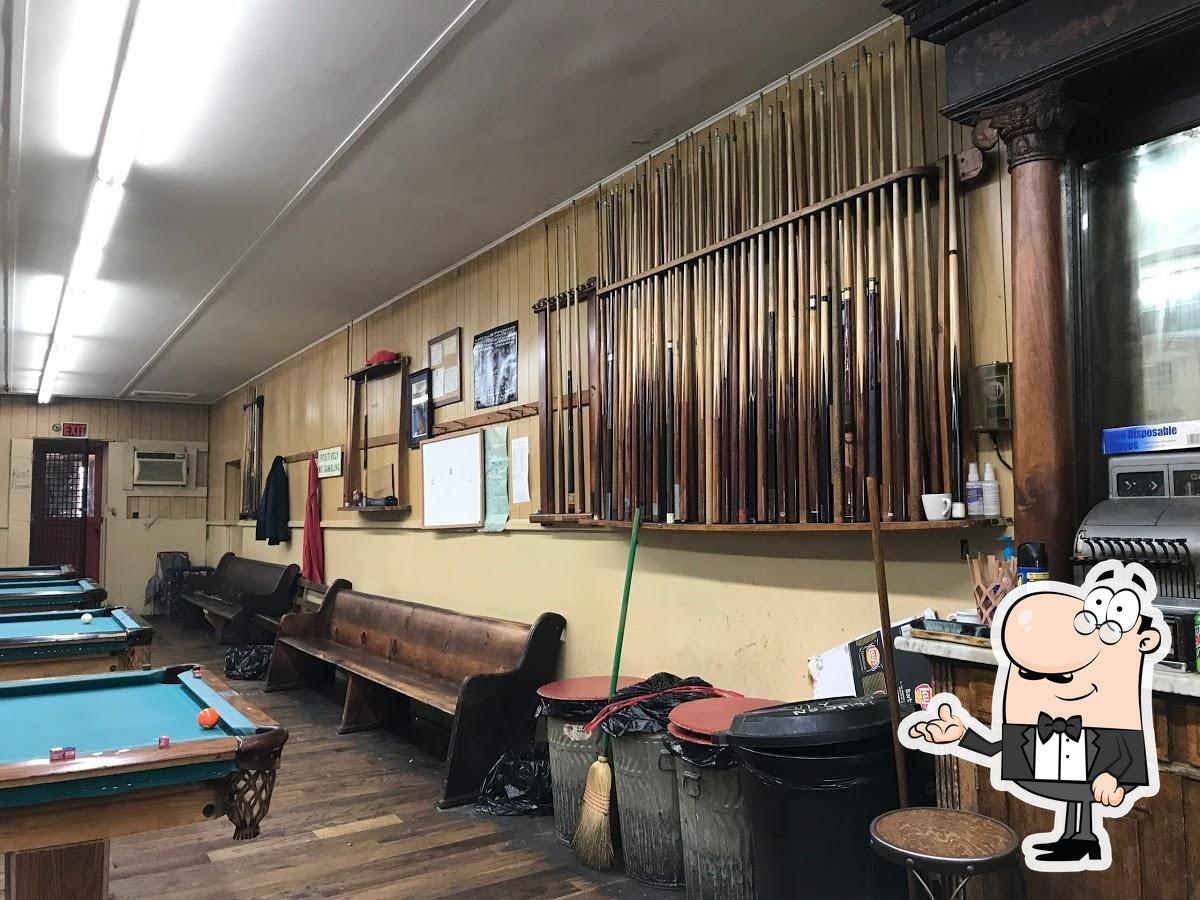 City Pool Hall in Monticello Restaurant reviews