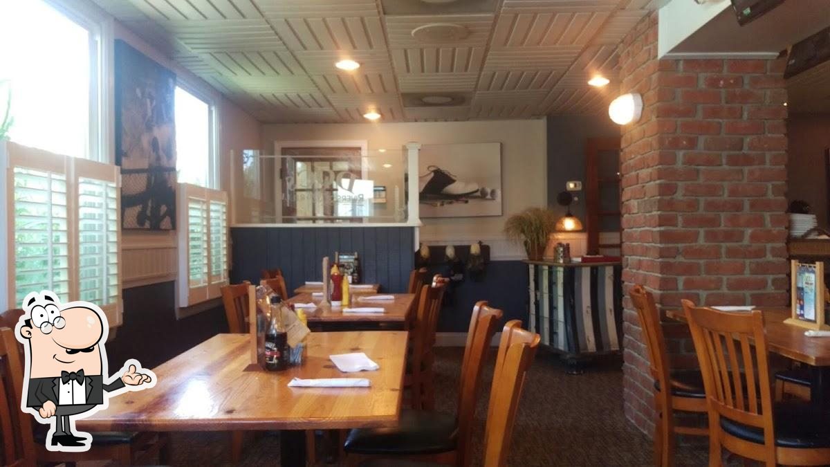 Doc's Riverside Grille, Centreville - Restaurant menu, prices and reviews