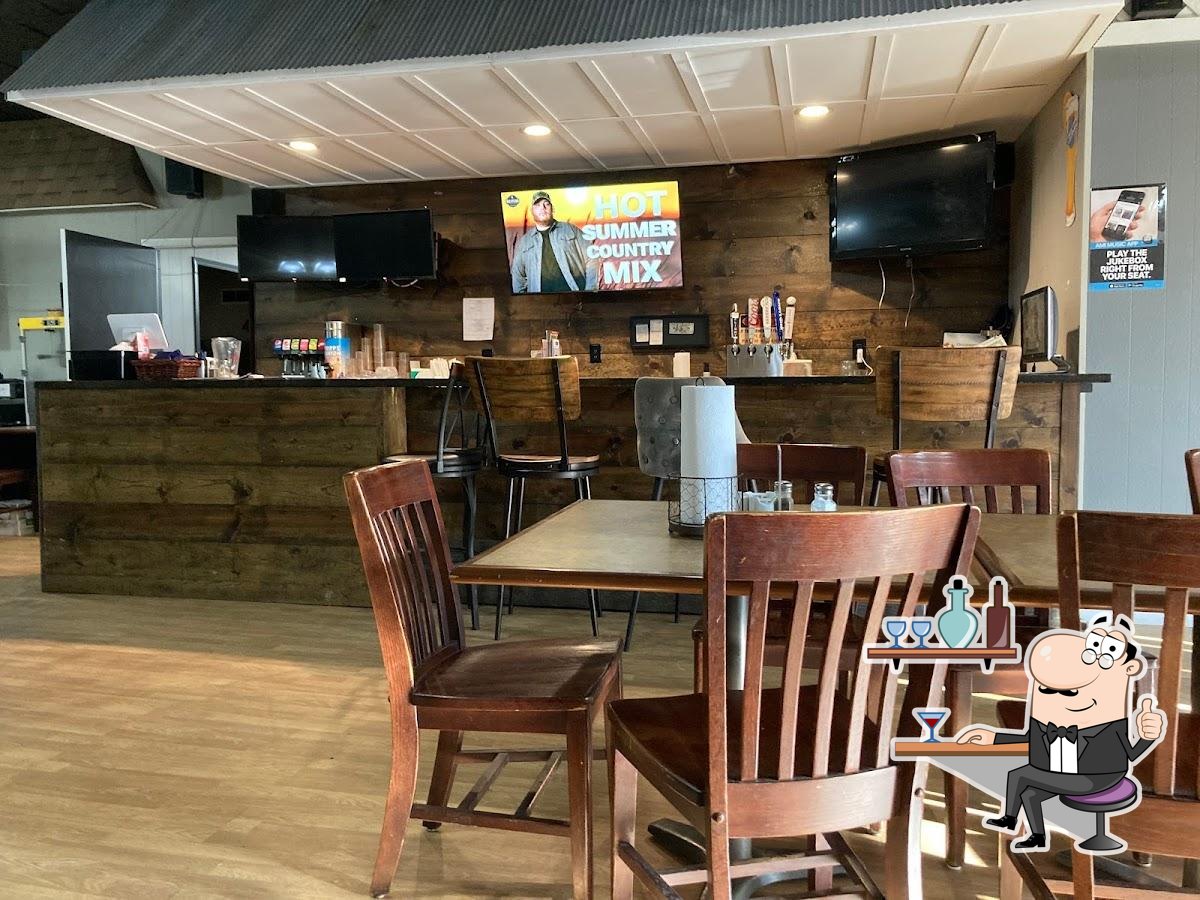 The Feedlot Bar & Grill in Sylvan Grove Restaurant reviews