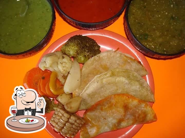 Restaurante Tacos De Canasta "Gopi", Morelia, Blvd. Agustín Arriaga