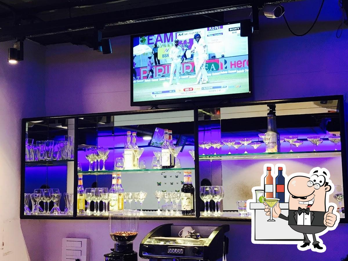 Midtown Sports Bar in Benz Circle,Vijayawada - Best Restaurants & Bars in  Vijayawada - Justdial