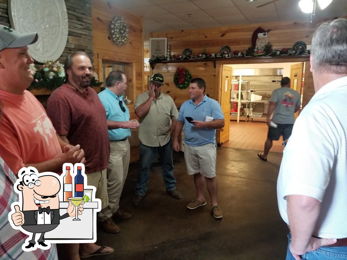 Loaves & Fishes Family Restaurant in Tanner Williams Restaurant reviews