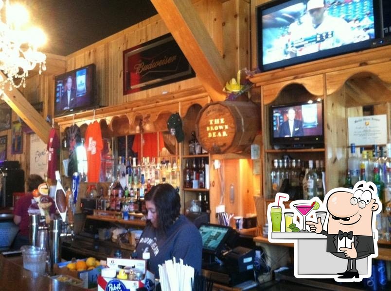 Brown Bear in Pentwater Restaurant menu and reviews