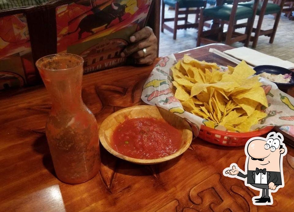 Pueblo viejo Mexican restaurant in Warren Restaurant menu and reviews