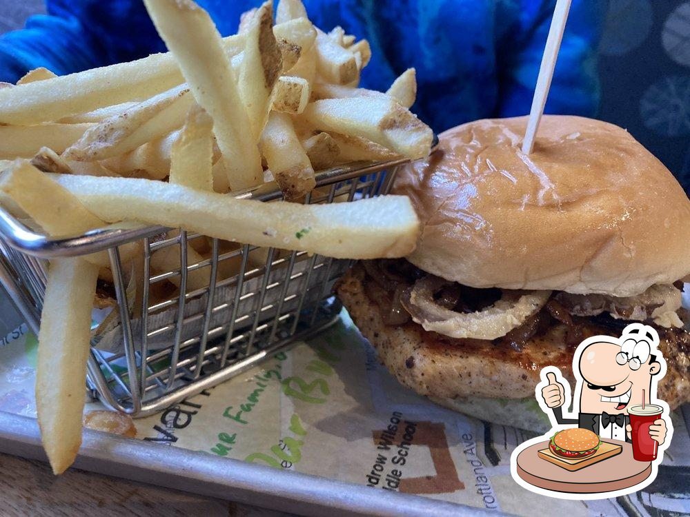 Wahlburgers HyVee in Dubuque Restaurant menu and reviews