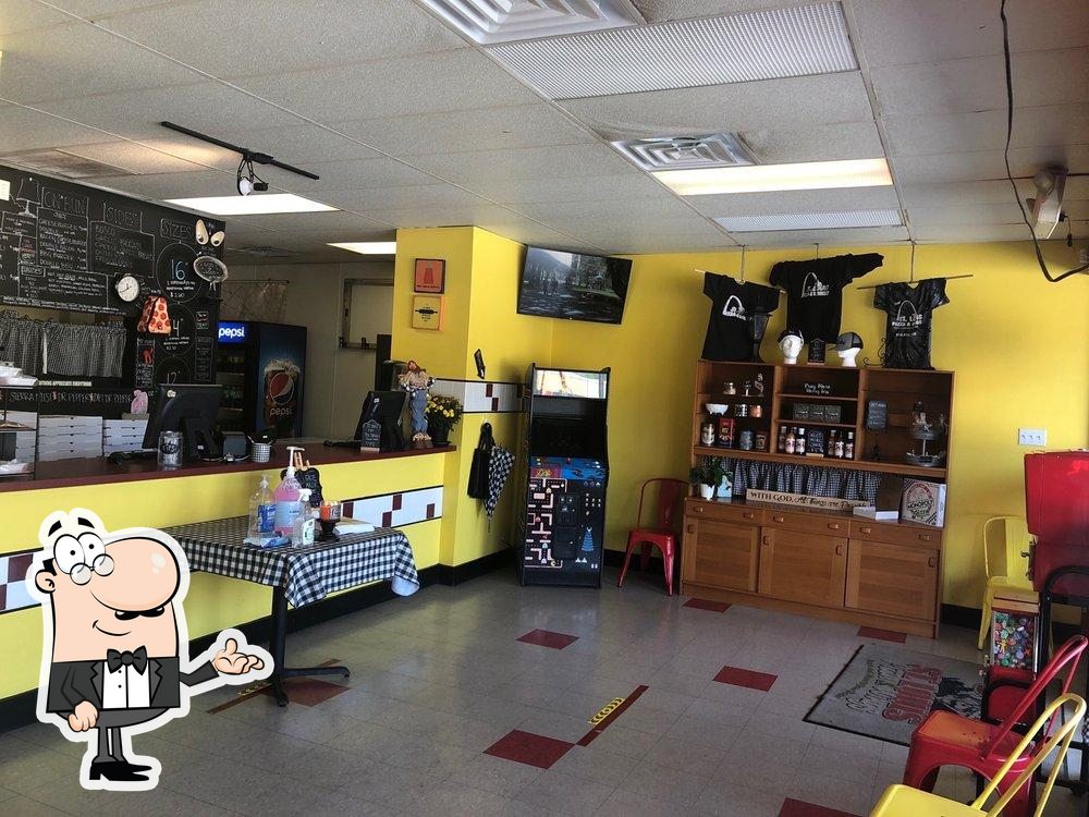St. Louis Pizza & Wings, 4300 Telegraph Rd in Oakville Restaurant reviews
