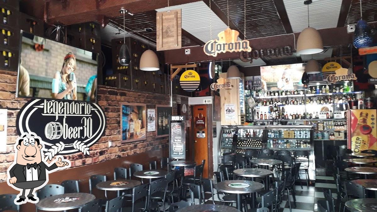 Legendario Beer 30 Pub Bar Bogotá, Corona Beer Bar Stools