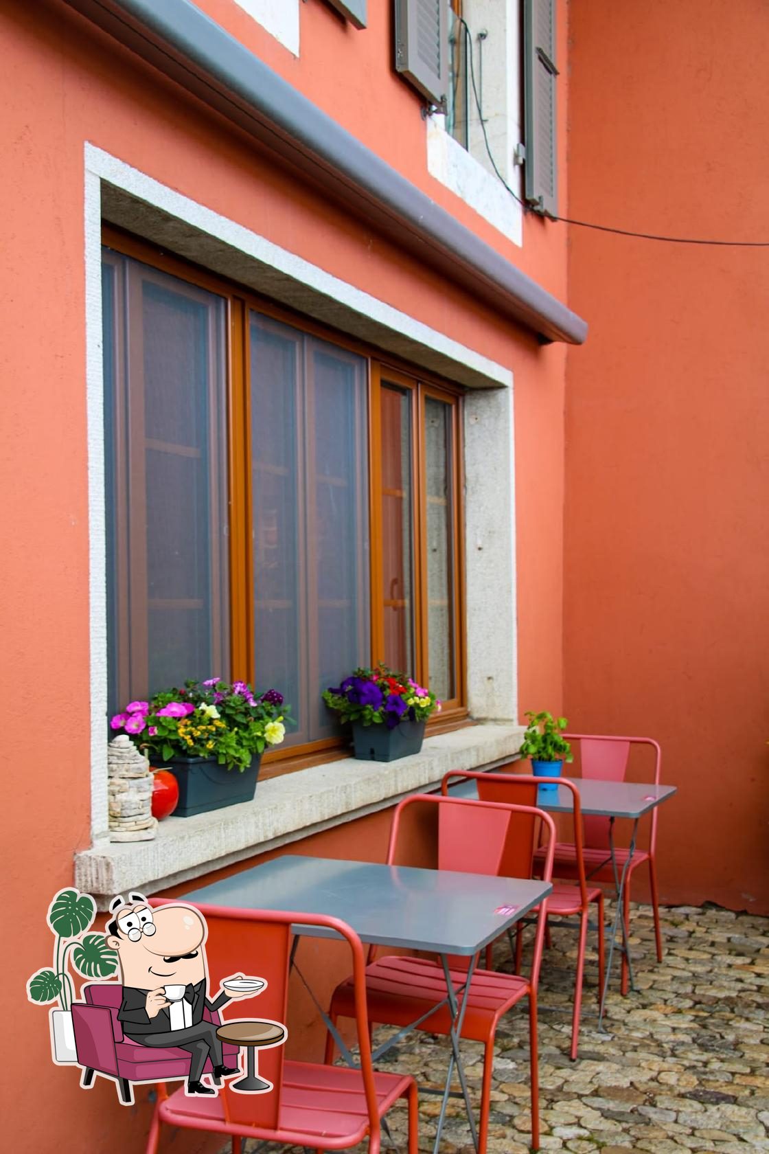 Auberge du Chasseur Essertines sur Rolle Pl. de l Eglise 4