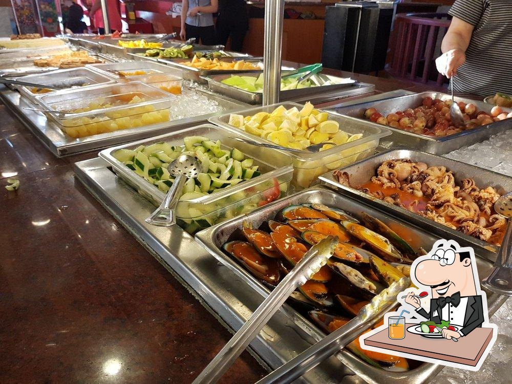 Chinese Buffets-An American Staple Cake In The Conference Room ...