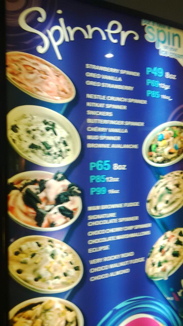 Menu at Spinner desserts, Baguio