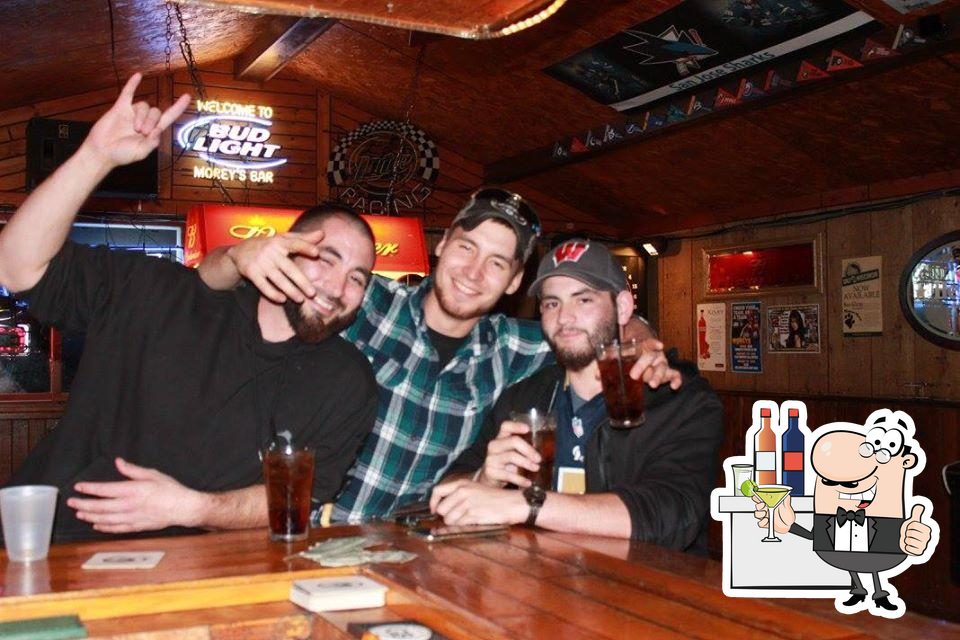 Morey's Bar in Stevens Point Restaurant reviews
