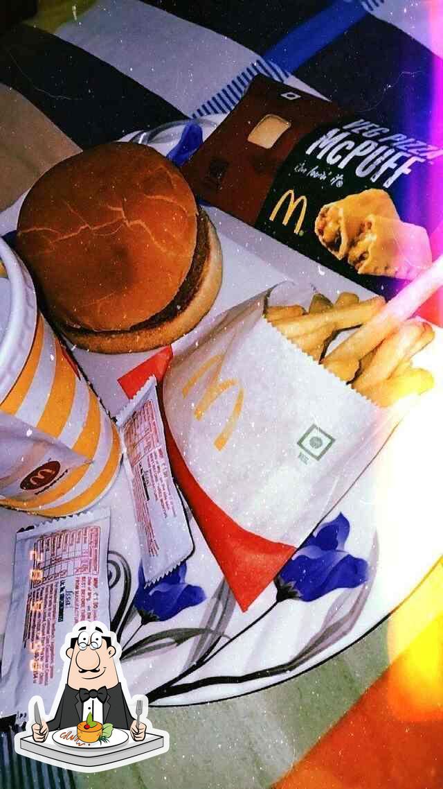 McDonald's, Delhi, J22J+H2W Restaurant menu and reviews