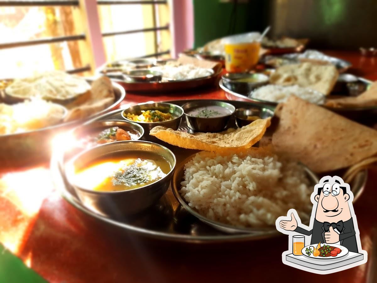 Tarkarli hotel Coconut beach resort, Devbag Restaurant reviews