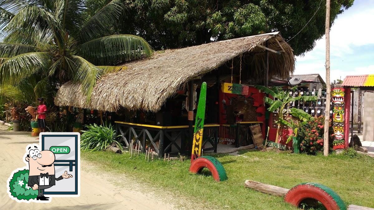 Zion Beach Bar, Necoclí Restaurant reviews
