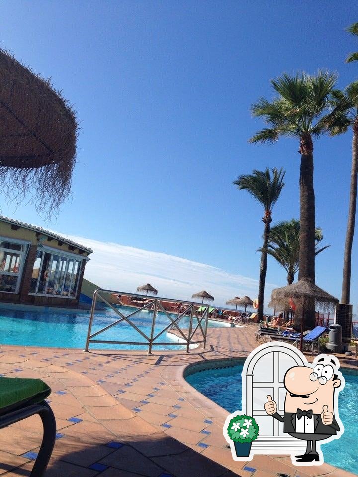 La Plaza Beach Restaurant Dona Lola in Sitio de Calahonda