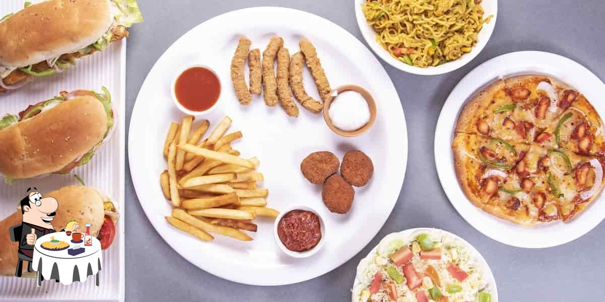 Banjo's The Food Chain Best fast food in nashik Pizza Burger Sandwich Momos Cold Coffee, Nashik