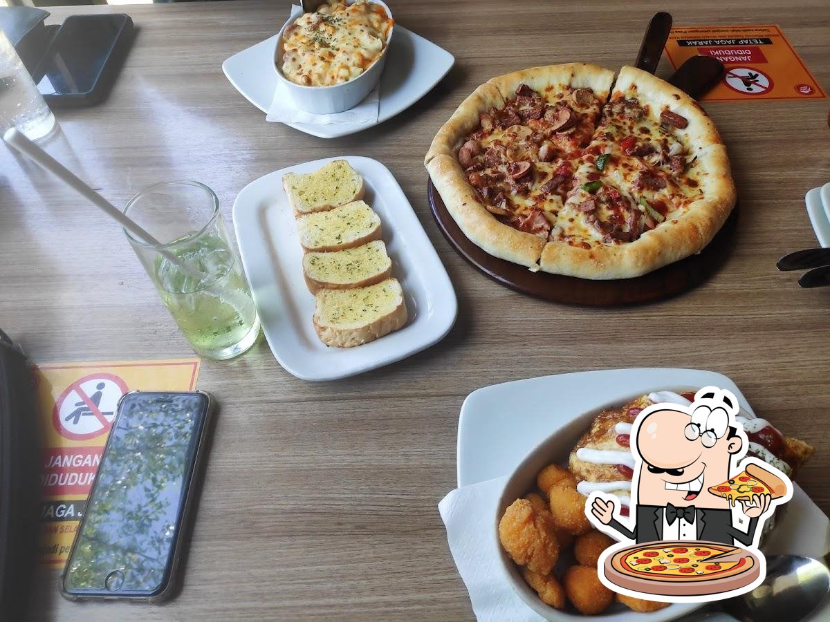 Ресторан Pizza Hut Restoran, Сурабая, Jl. Jenderal Basuki Rachmat No.25-31  - Отзывы о ресторане