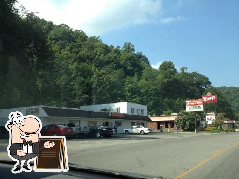 Little Caesars Pizza, 133 S Mayo Trail in Pikeville Restaurant menu and reviews