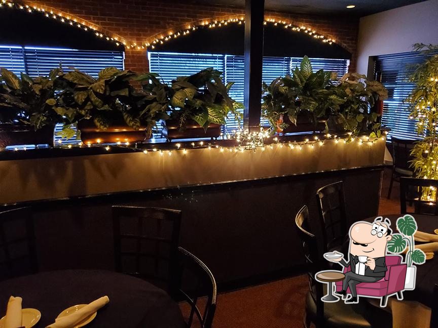 The Blackstone Grille in Prospect Restaurant menu and reviews