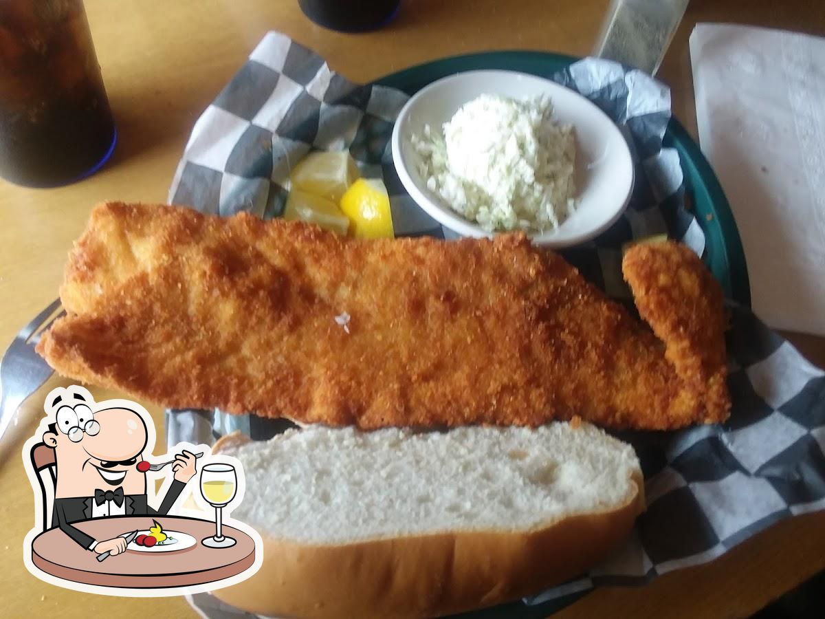 Bronze Hood Lounge, 5920 Steubenville Pike in Robinson Township