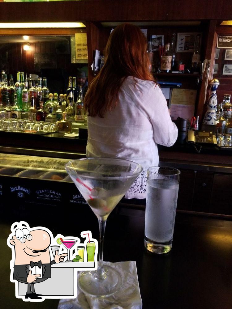 Sign of the Whale in Point Arena Restaurant reviews