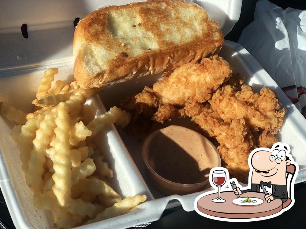 Raising Cane's Chicken Fingers in East Lansing Restaurant menu and reviews