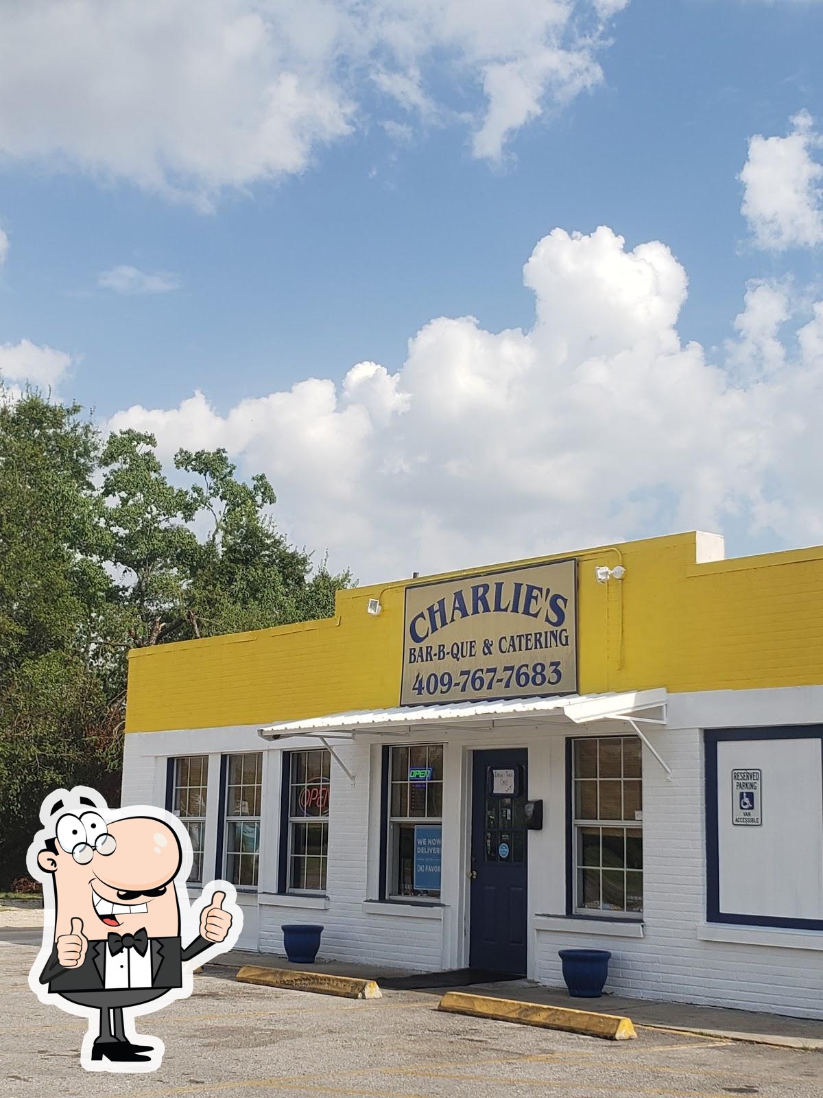 Charlie s Bar B Que Catering 3125 College St in Beaumont