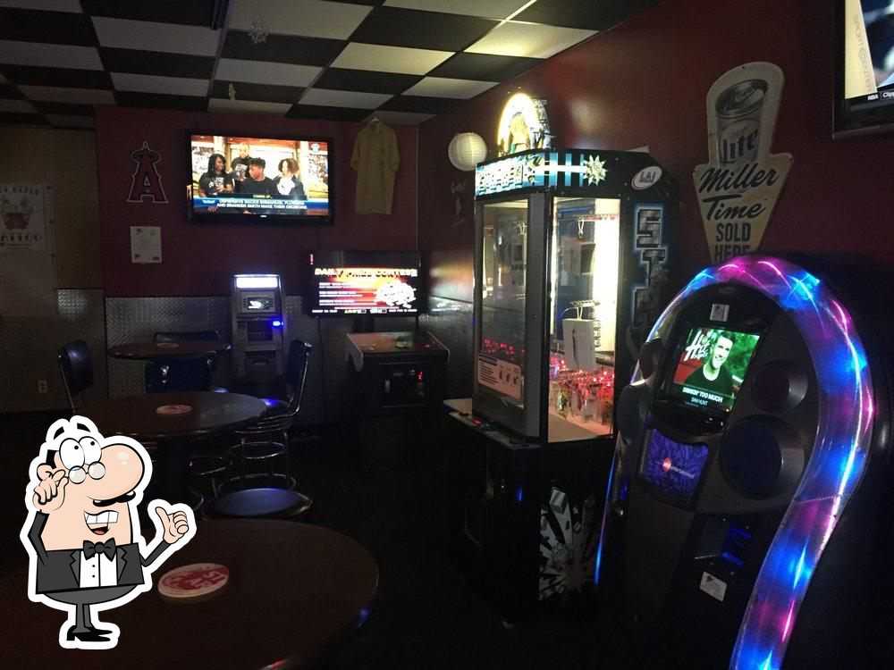 Mugshots Sports Bar in Cypress Restaurant menu and reviews