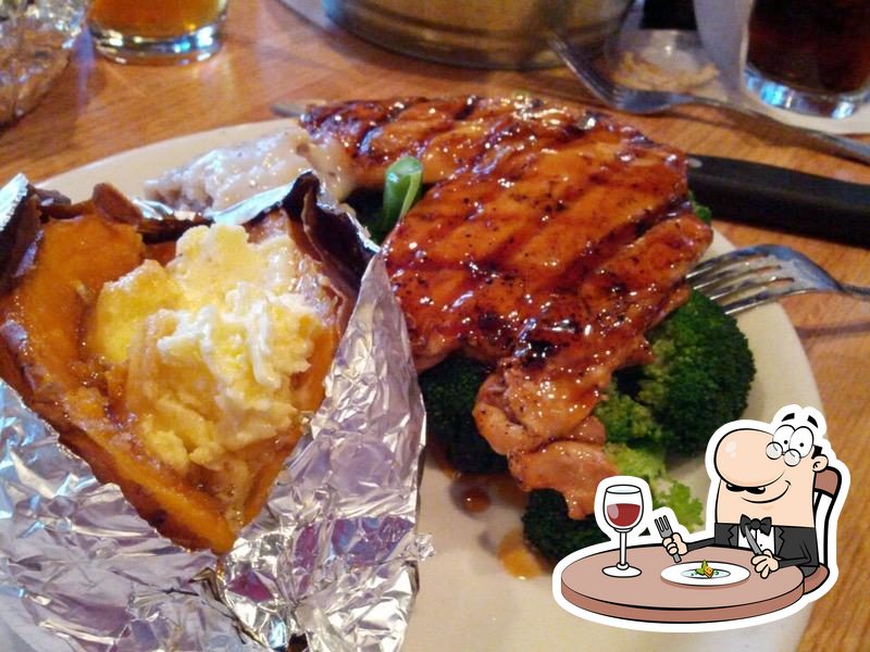 Cattleman's Roadhouse, 2901 S Hurstbourne Pkwy in Louisville