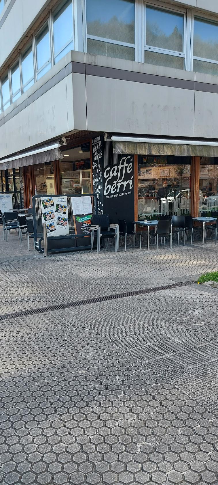 Caffe - Berri, Zarautz Kalea, 82 in San Sebastián - Restaurant reviews