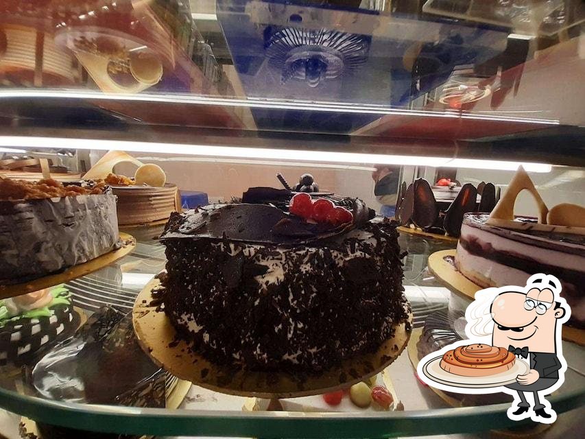 Hangout Cakes & More in Malad West,Mumbai - Order Food Online - Best Cake  Shops in Mumbai - Justdial