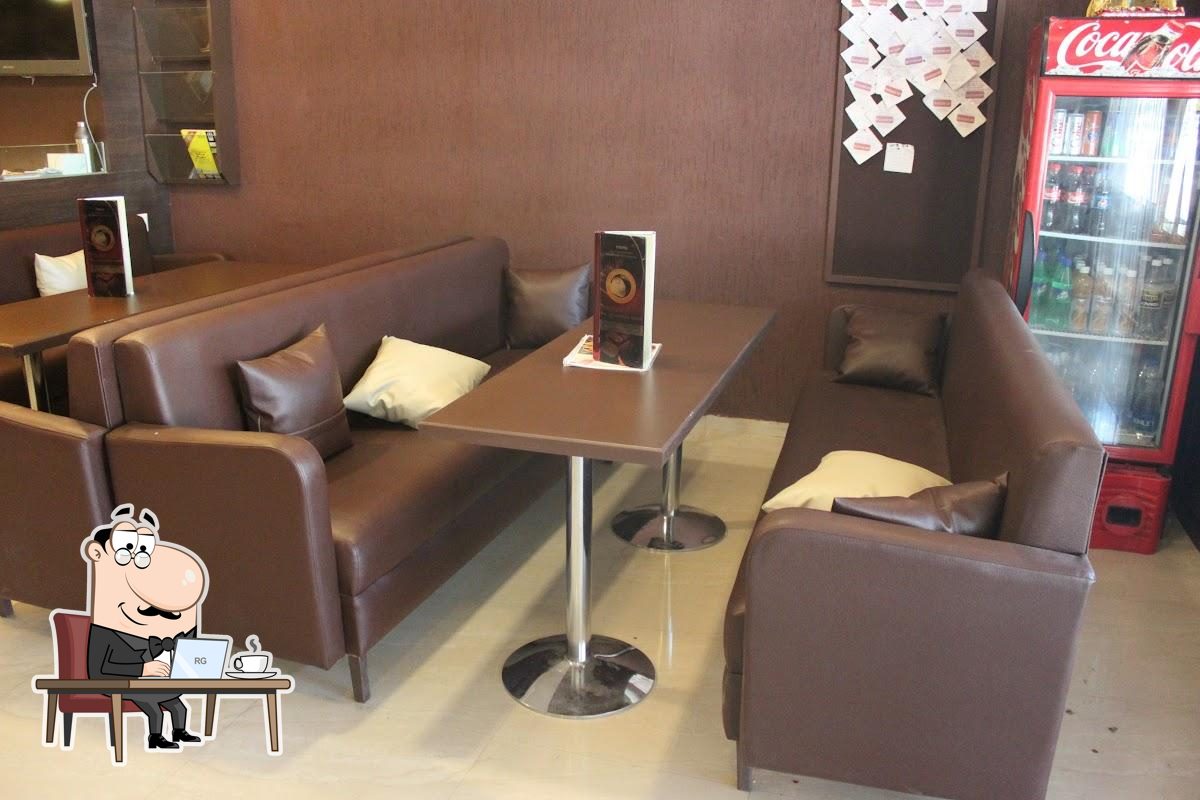 The Chocolate Room, Vadodara, Kalyan Cafe Building Restaurant reviews
